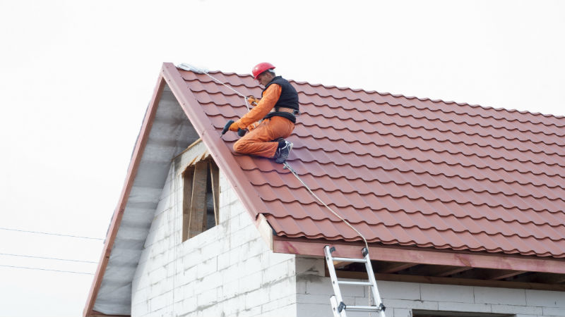 Hiring a Professional Roofer in Schaumburg Can Be Highly Beneficial