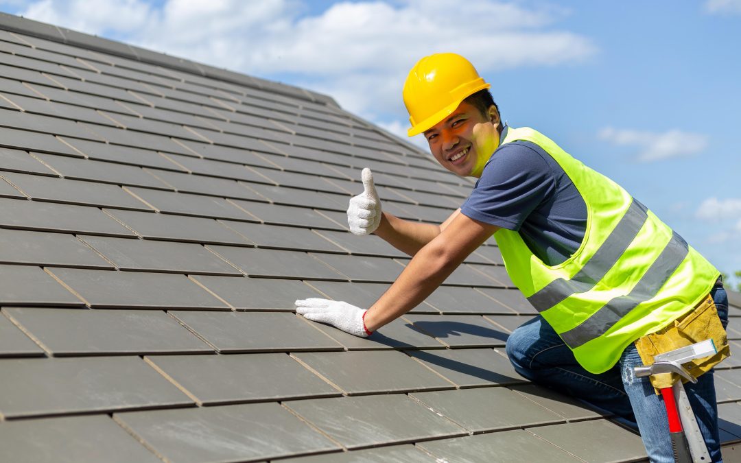 Choosing a Roofing Contractor in Denver, CO for Lasting Weather Protection